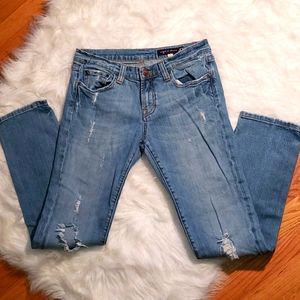 Distressed Jeans size 7 EUC 30" waist